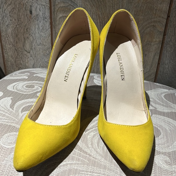 Escarpins suédés jaune - Picture 2 of 3